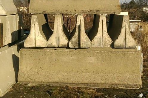 10′ Used Concrete Jersey Barrier